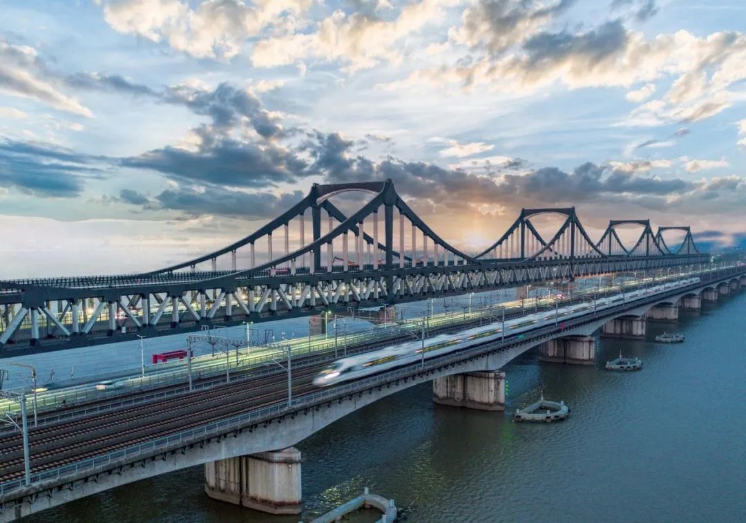 今天，杭州首條機場軌道快線開通！當虹科技助力安全高效運營